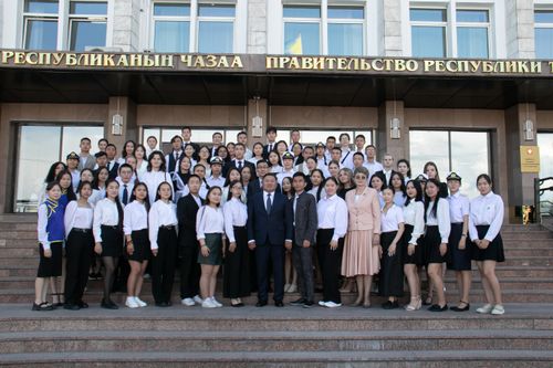 В Туве 83 медалиста и семь стобалльников по ЕГЭ