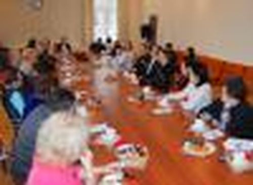 Как приятно чай попить, о делах поговорить