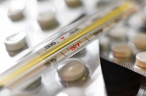 Коронавирусная аптечка: лечение covid-19 дома