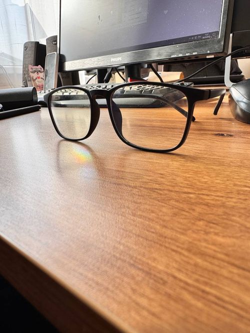 Международный день очкарика: значение праздника, история появления первых очков