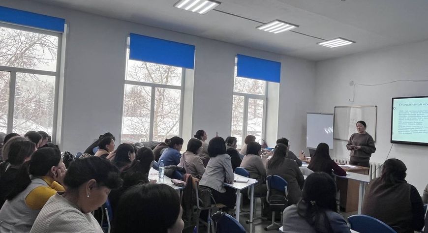 Продолжается реализация гранта Главы республики «Учителя нового поколения»: курсы по ИИ в школах республики»