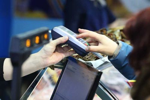 Торговать на ярмарках и рынках без кассовой техники смогут только плательщики ЕСХН