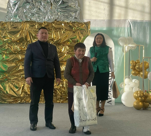 Аржаан школазы 80 чыл оюн демдеглеп эрттирген