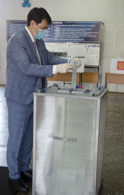 МЕРГЕН ООРЖАК: "Я ГОЛОСУЮ ЗА СТАБИЛЬНУЮ, СИЛЬНУЮ И УСПЕШНУЮ СТРАНУ!"