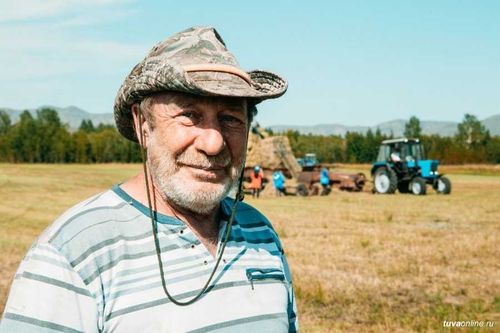 Александр Желтухин: "Собрав хороший урожай, семья может сыто прожить целый год"