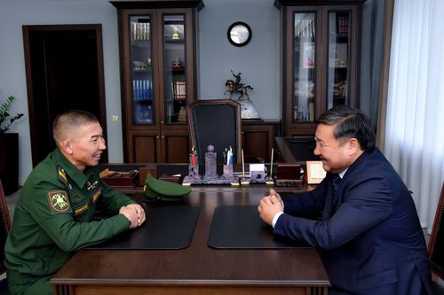 Владислав Ховалыг: "Рад был встретиться с Героем России Мергеном Донгаком"