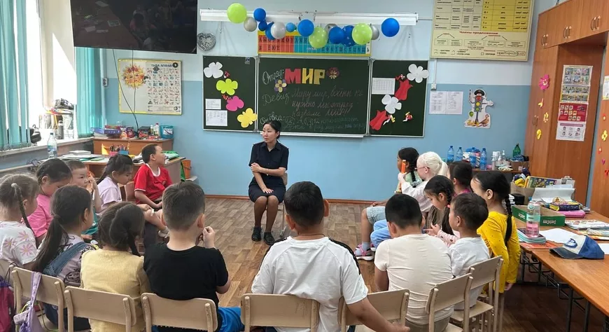 Воспитанникам пришкольного лагеря Кызыла рассказали о правилах безопасности