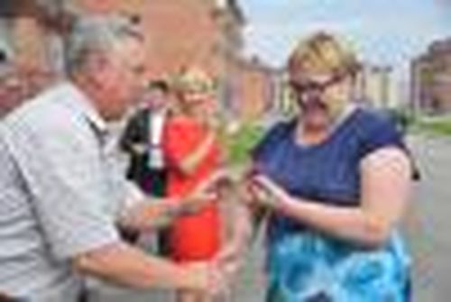 …И закружилась от счастья в танце