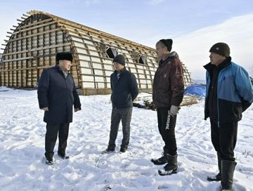 Глава Тувы проинспектировал обновленный Дом культуры и строительство спортзала в селе Уюк