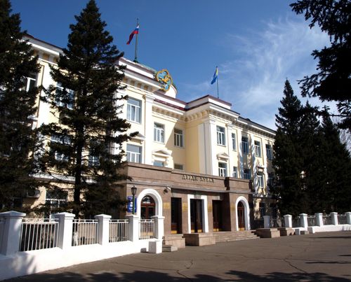 Дээди Хуралдың тоску сессиязының ийиги ээлчеглиг хуралынга белеткелди чугаалашкан