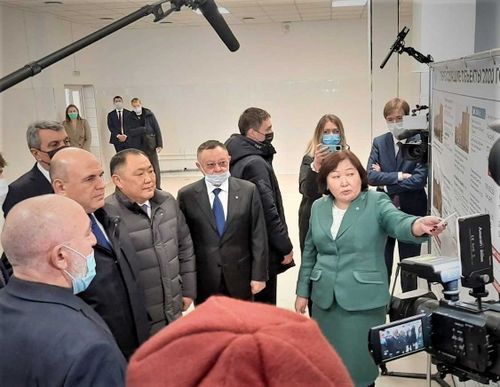 Михаила Мишустина встретили в аэропорту Кызыла