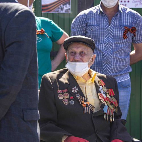 Сегодня день рождения у ветерана войны Николая Сухинина