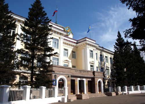 Обсуждение социальных программ и инициатив на заседании Совета Хурала