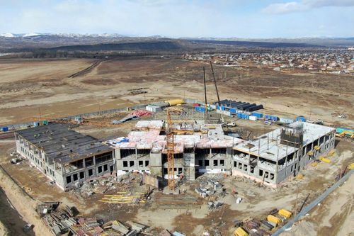 10 новых школ для более 7 тысяч детей: большая стройка идет в разных районах Тувы