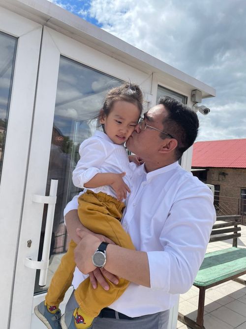 Айдын Сарыглар: Никакая карьера, никакие «золотые горы» не заменят поддержку родного плеча