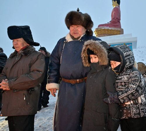 Глава Тувы Владислав Ховалыг принял участие в разжигании ритуального костра в честь Шагаа.