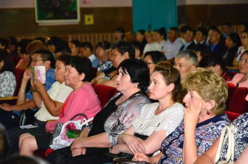 Жители районов Тувы оценили работу Правительства региона