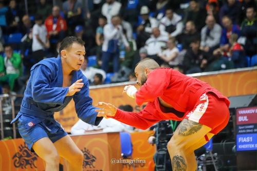 Саян Хертек завоевал золотую медаль на Чемпионате мира по самбо