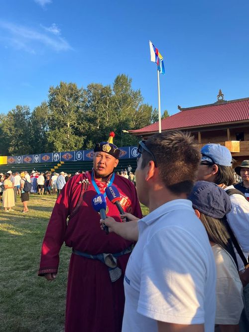 Абсолютным победителем турнира по борьбе хуреш в честь Наадыма стал Арзылан моге из Дзун-Хемчика Монге-Эртине Куулар.