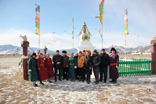 Арыг чараш эртине дег, ак-көк Тывам ховар оглу