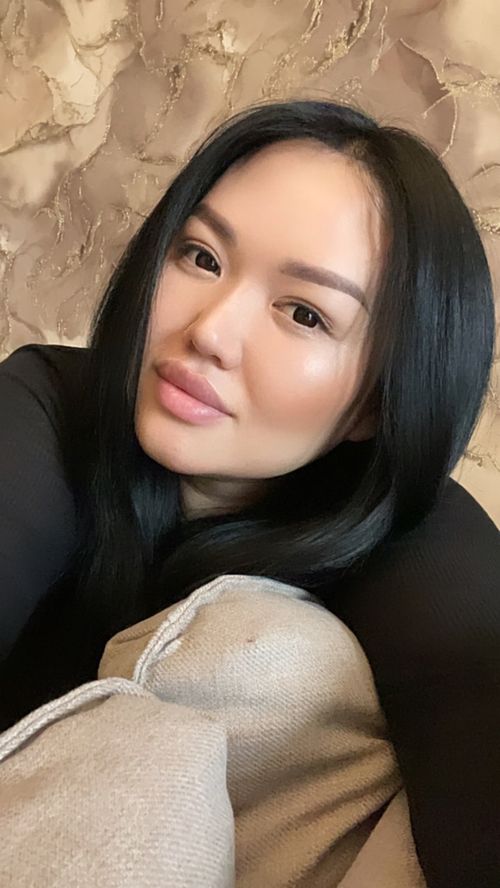 Сайзана Сюрюн: "Россия - сильная страна, поэтому протянула руку помощи"