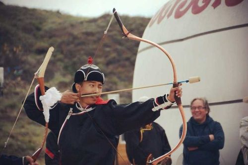 Первый турнир по стрельбе из тувинского традиционного лука 