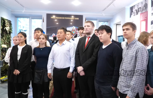 Старшеклассников Кызыла познакомили с деятельностью Главного управления ФСБ России по Туве