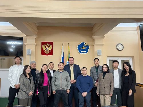 В Туве состоялось первое заседание нового состава Молодежного Хурала