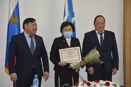 Тува вошла в тройку регионов лидеров по своевременному реагированию и принятию эффективных мер в борьбе с COVID-19