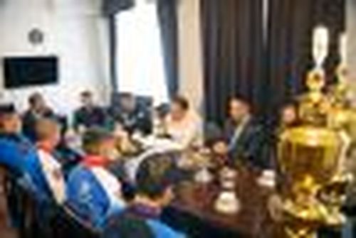 По примеру отцов