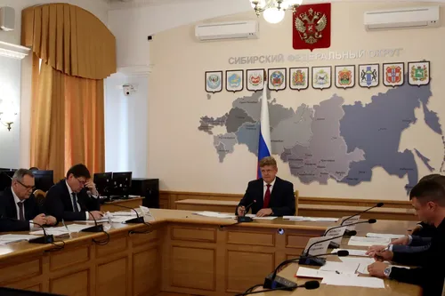 Под руководством полпреда состоялось совещание по вопросам готовности регионов Сибири к осенне-зимнему периоду