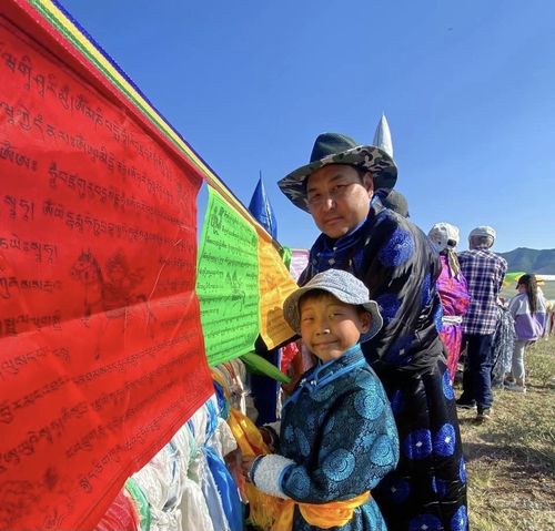 Сегодня вся Россия отмечает День отцов