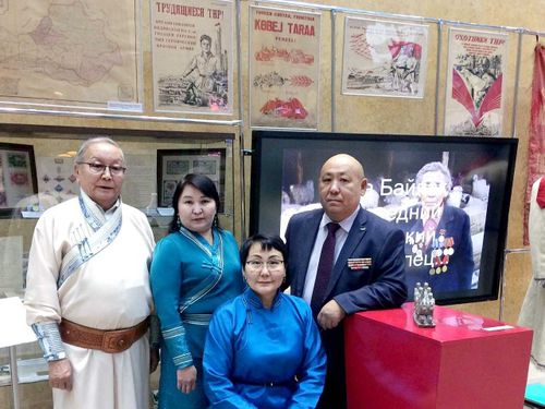 Министерству обороны представили Героев Тувы