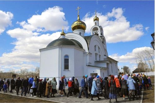 Сергей Уюсов помог строящимся православным храмам