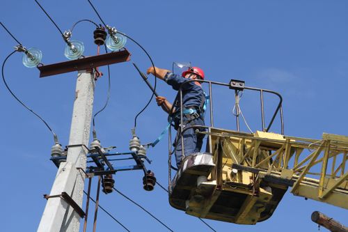 Тувинские энергетики направят 98 миллионов рублей на обслуживание и ремонт электросетей