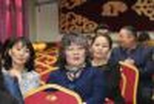 ВЫШЕ СРЕДНЕГО