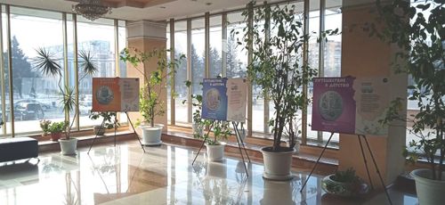 В Национальном театре Тувы открылась выставка Банка России «Путешествие в детство»