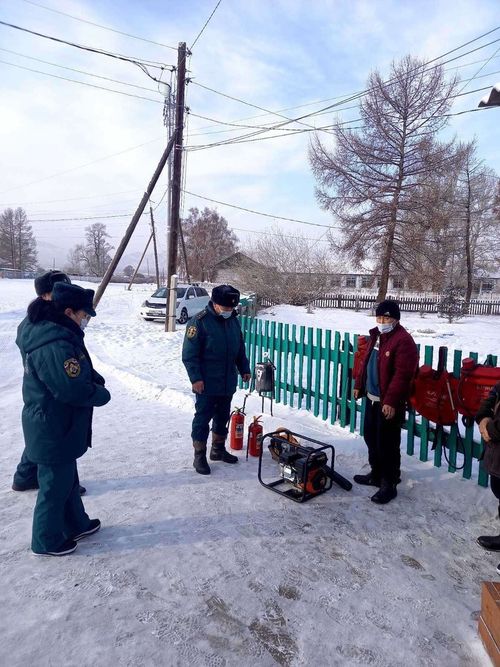 В Чаа-Хольском районе продолжаются мероприятия, направленные на профилактику бытовых пожаров