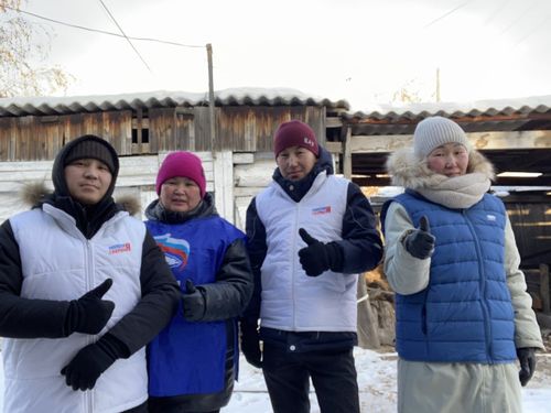 «Единая Россия» в свой День рождения поблагодарила волонтёров