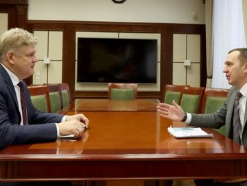 Президентиниң бүрүн эргелиг төлээзи Монополияга удур федералдыг албанның Новосибирск облазында эргелелиниң начальниги-биле ужурашкан