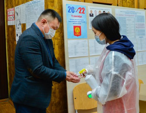 К 15.00 в Кызыле проголосовали более 13 процентов избирателей