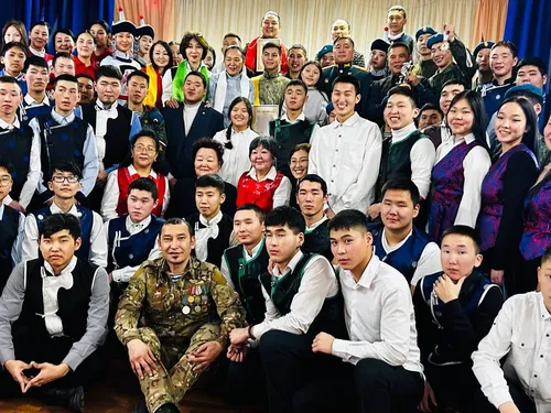 В Тувинском политехническом техникуме состоялась встреча студентов с известным людьми республики