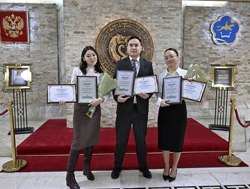 Тываның Чазаанга «Тыва Республиканың тергиин күрүне хамааты албан-хаакчызы-2025» мөөрейниң тиилекчилерин шаңнаан