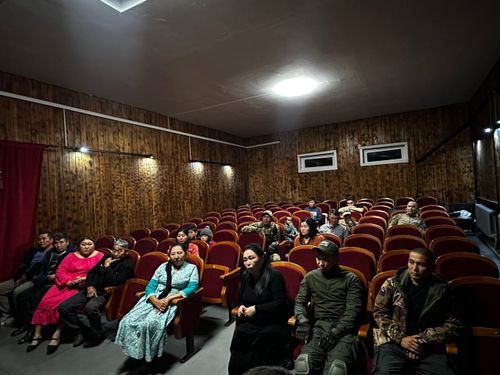 Чаданский драматический театр готовит премьеру спектакля на тему спецоперации