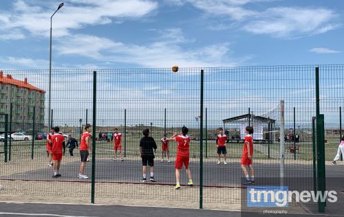 Двор на двор: начались дворовые игры