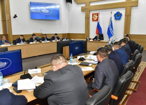 Глава Тувы встретился с руководителями муниципалитетов республики