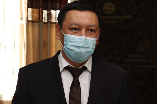 Аяс Оюн: Волонтеры помогают пережить сложное для всех время