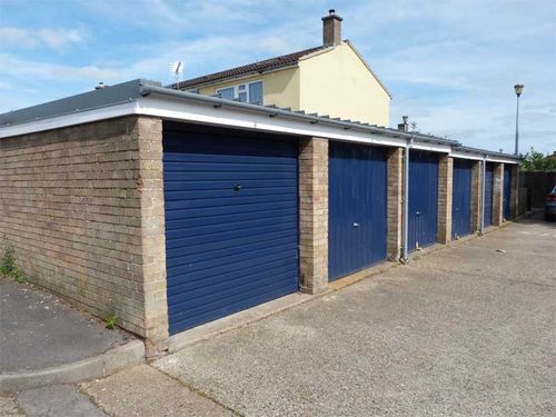 В России предлагают ввести «гаражную амнистию»