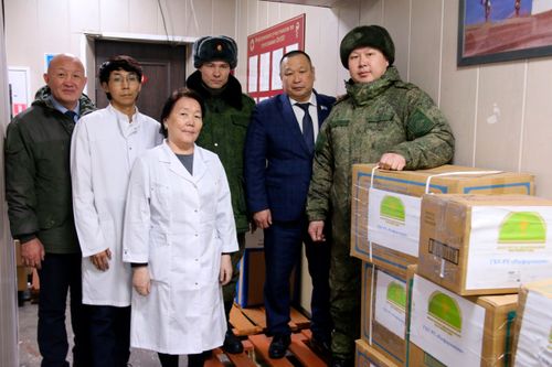 Фармацевты Тувы передали новую партию гуманитарной помощи для участников СВО