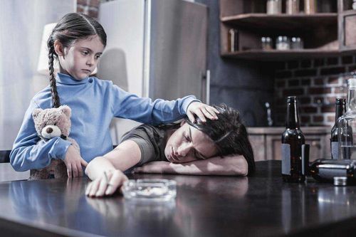 Эти дети сами ушли от пьяной матери